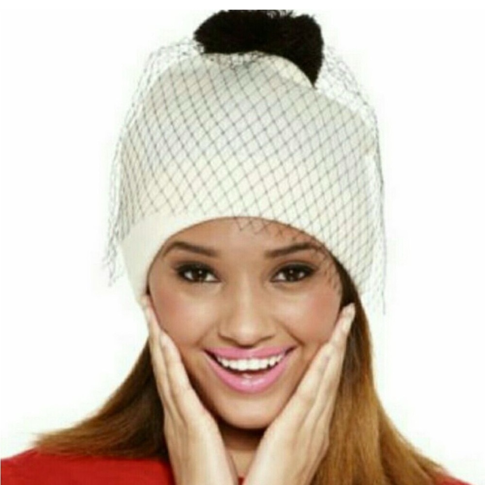 Betsey Johnson veil beanie cream and black